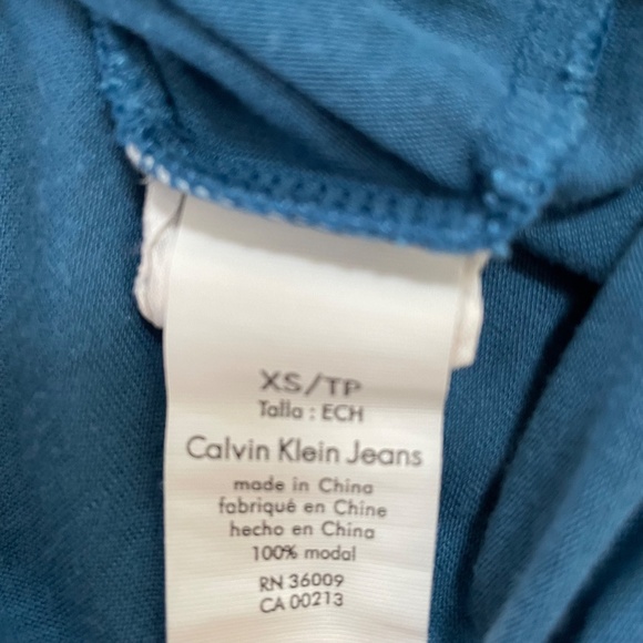 Calvin Klein teal shirt - Picture 2 of 5